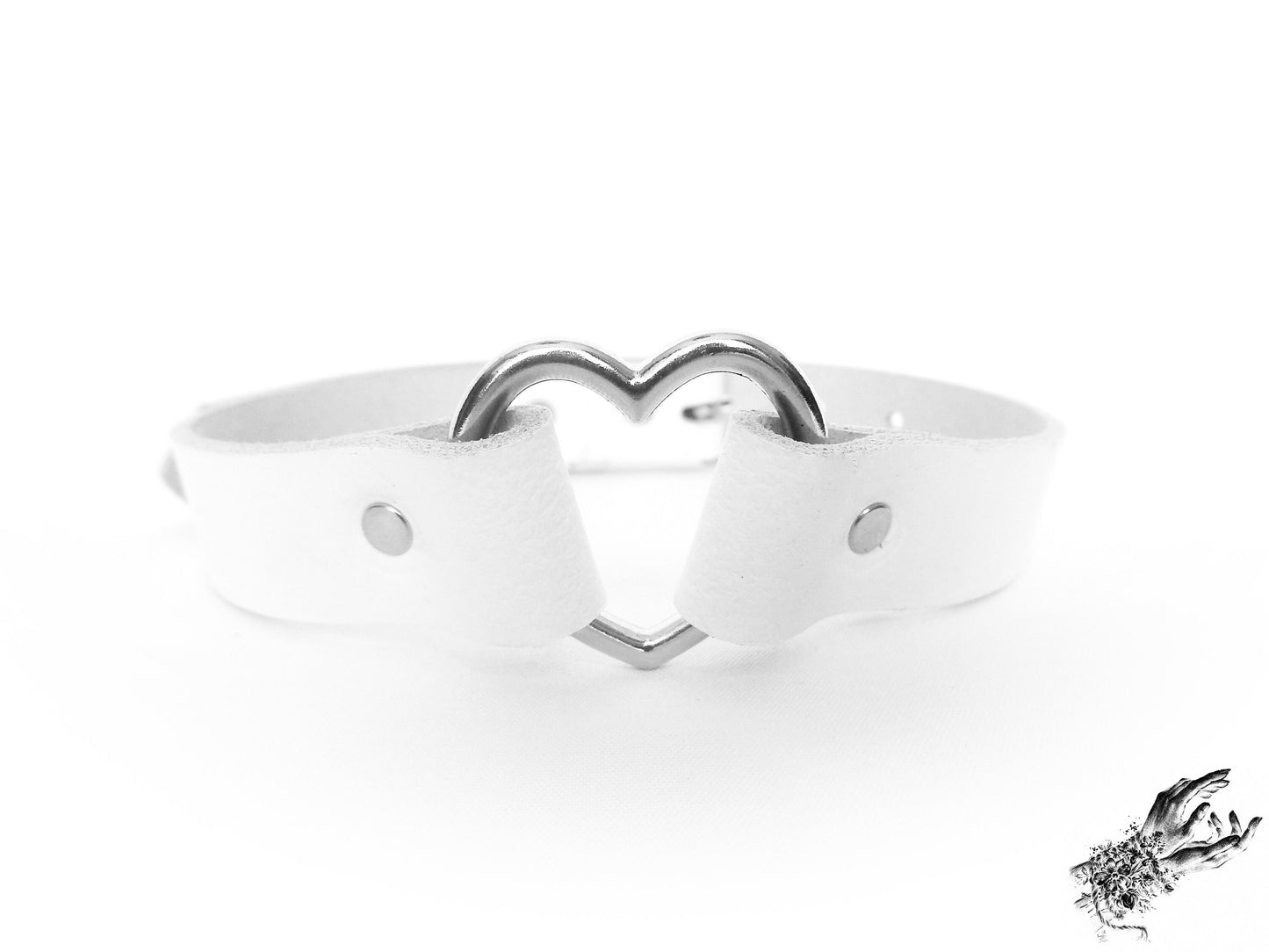 White Heart Ring Choker